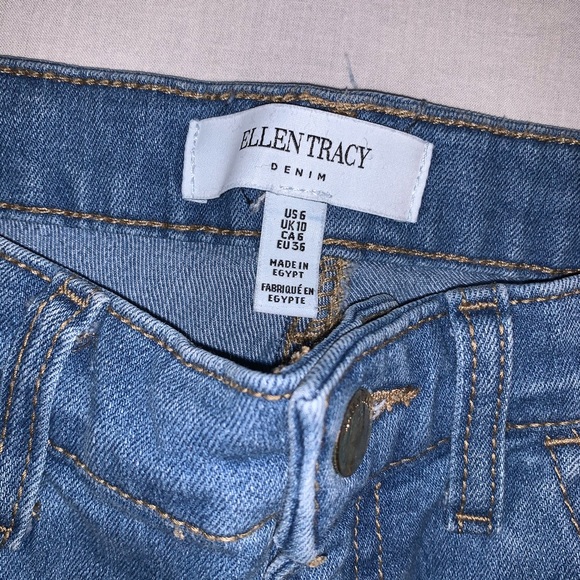 Ellen Tracy Mid Relaxed Straight Faded Jeans - Picture 4 of 7